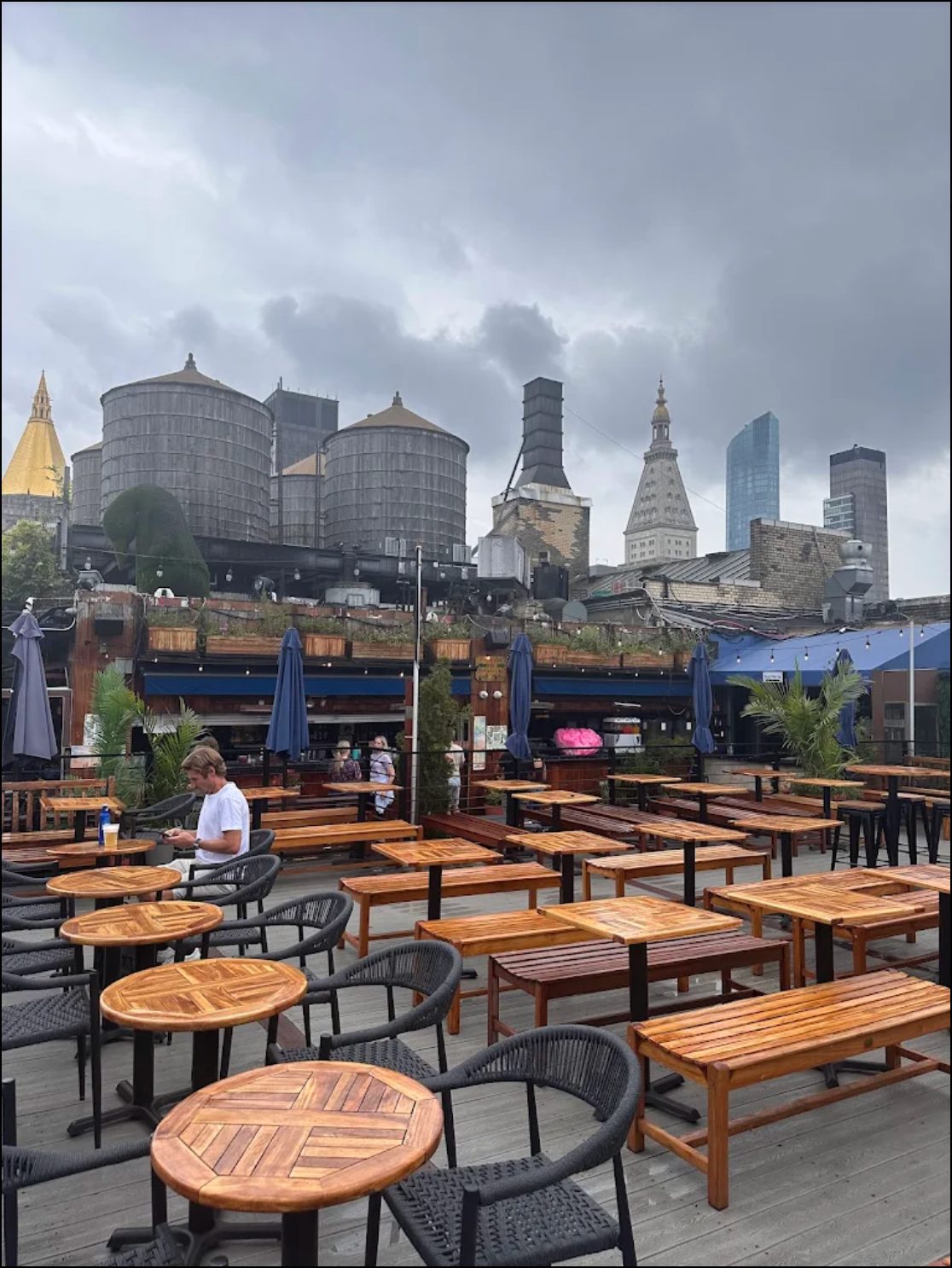 230 Fifth Rooftop Bar photo 3